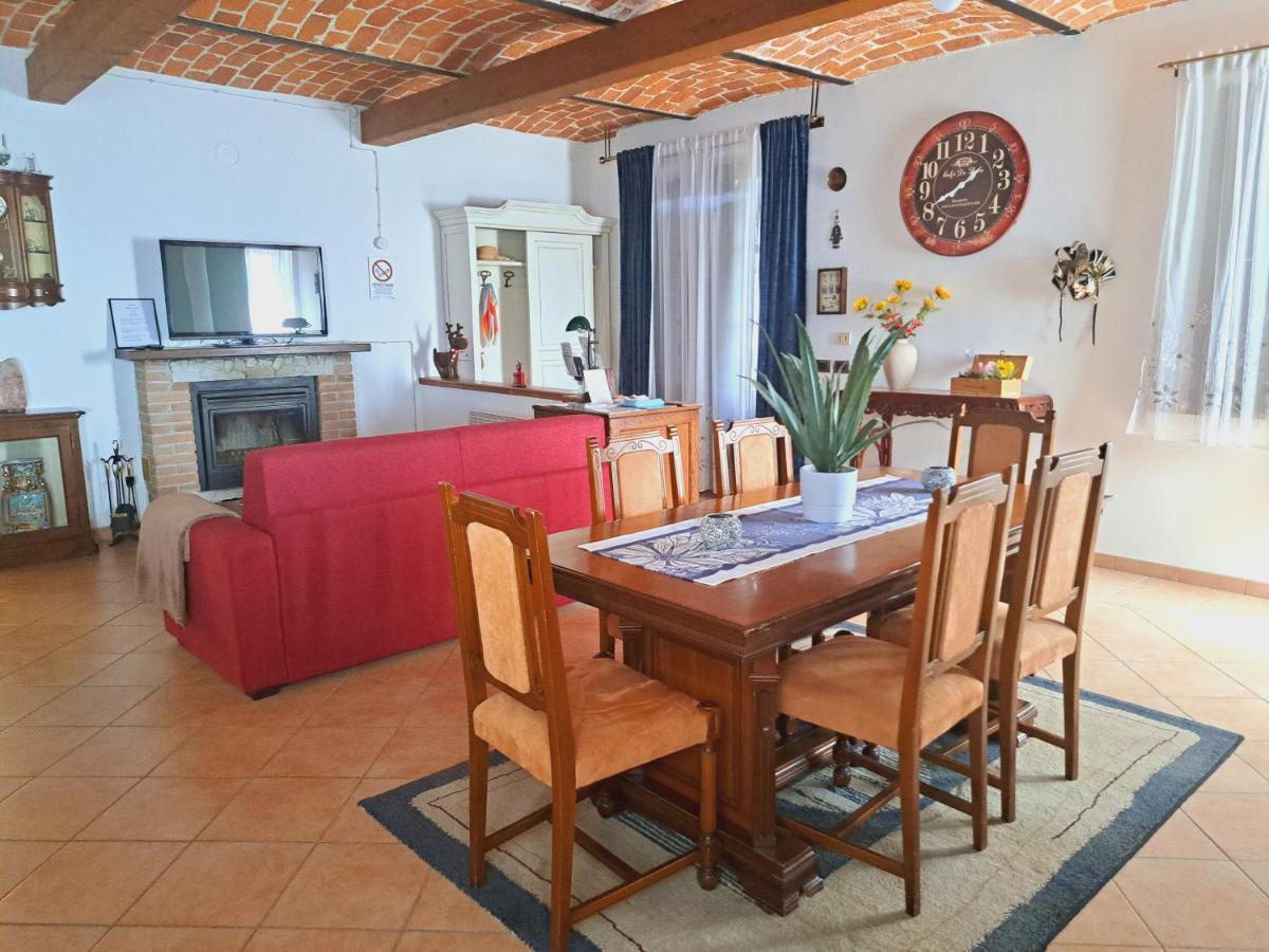 Casa Maya San Martino Alfieri Eksteriør billede