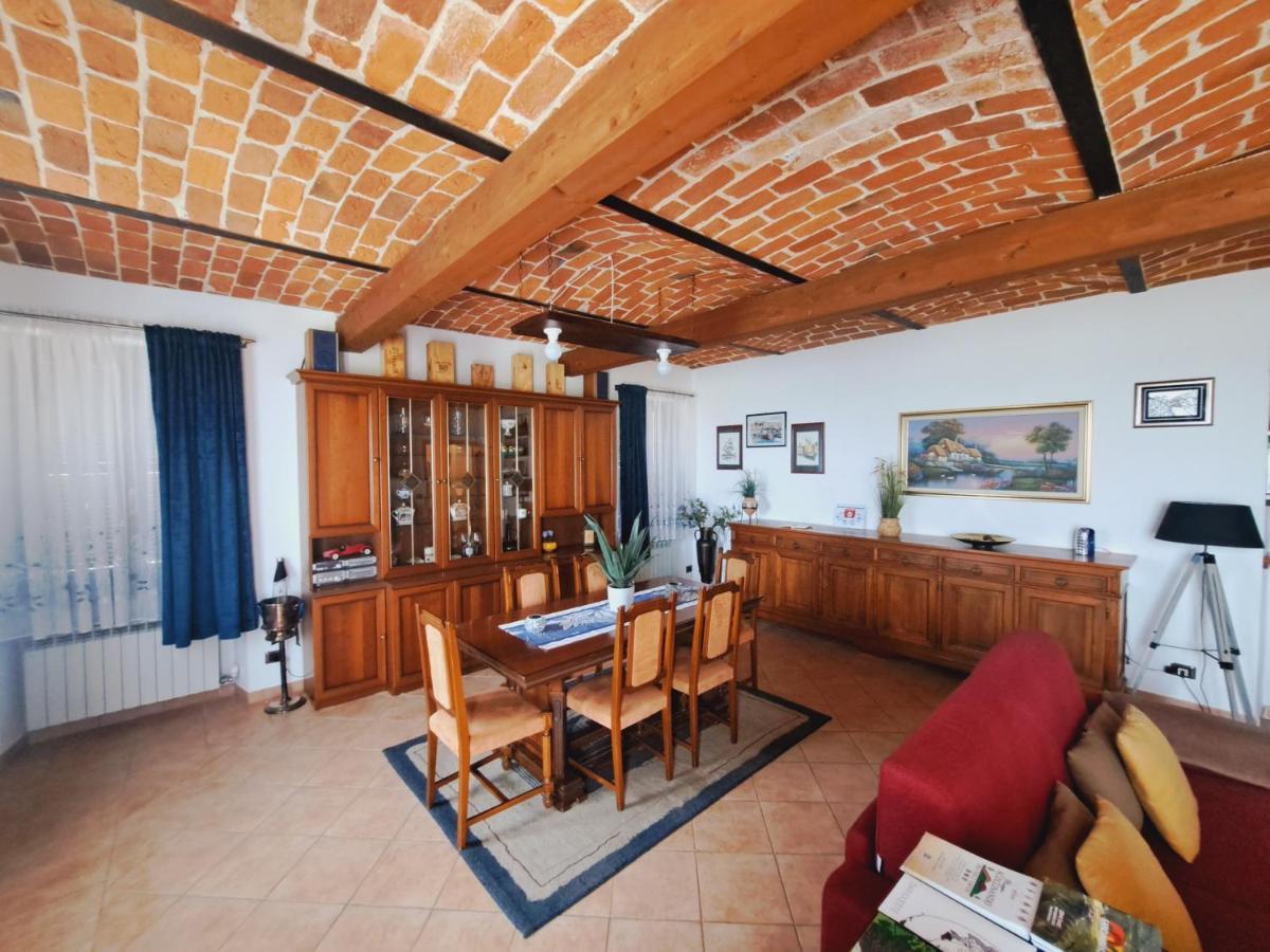 Casa Maya San Martino Alfieri Eksteriør billede