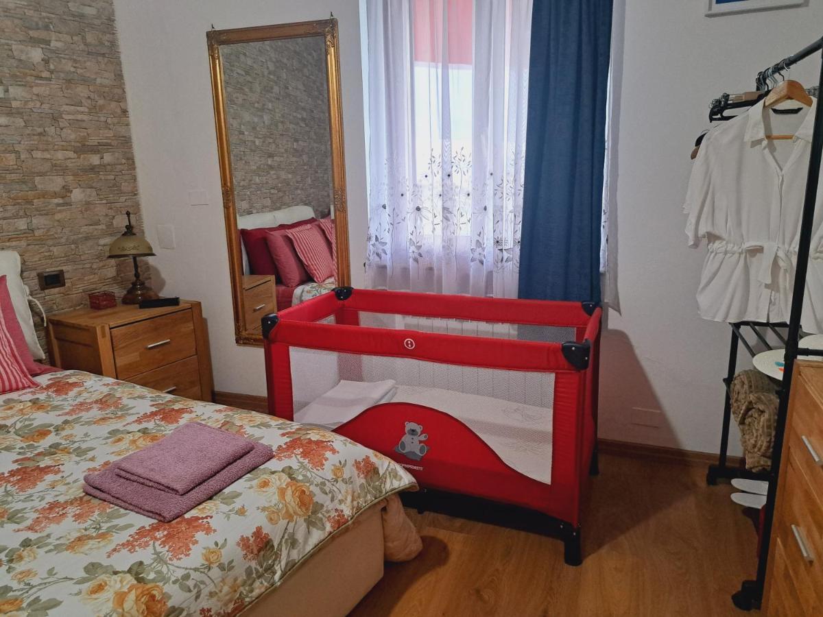 Casa Maya San Martino Alfieri Eksteriør billede